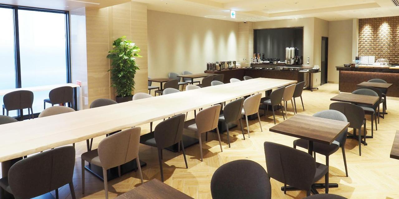 โฮเต็ล อเบส แกรนด์ ทาคาซึกิ Hotel ทะกะสึกิ ภายนอก รูปภาพ