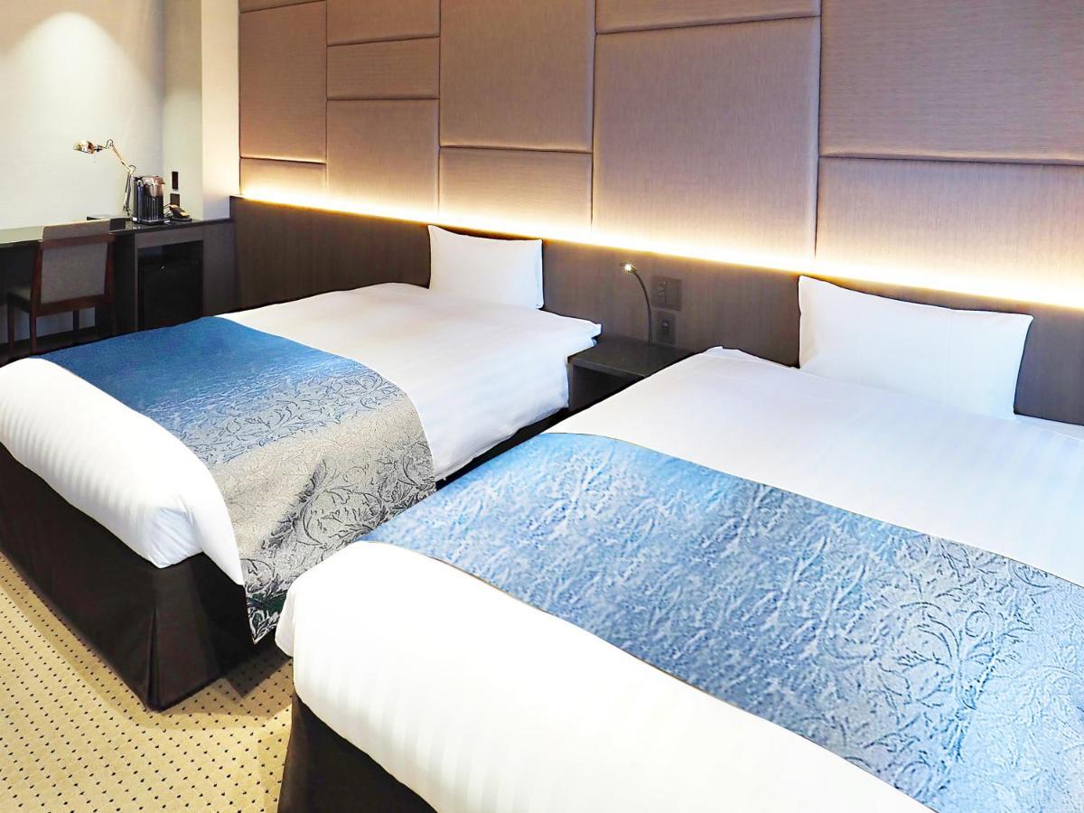 โฮเต็ล อเบส แกรนด์ ทาคาซึกิ Hotel ทะกะสึกิ ภายนอก รูปภาพ