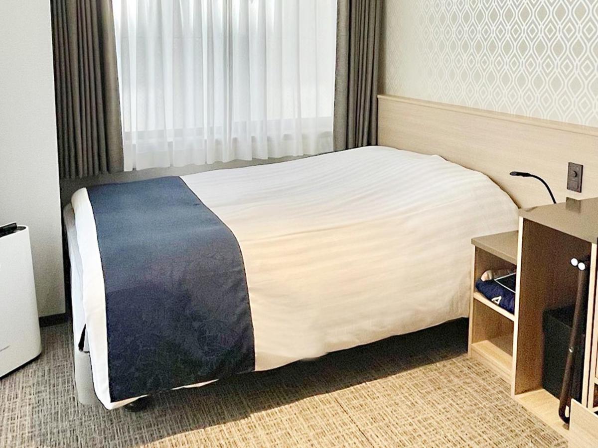 โฮเต็ล อเบส แกรนด์ ทาคาซึกิ Hotel ทะกะสึกิ ภายนอก รูปภาพ